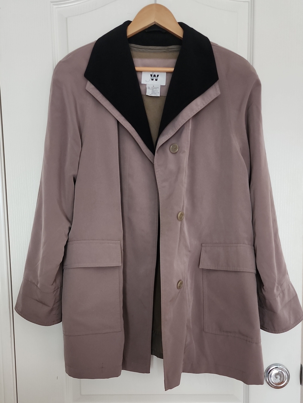 Women's Vintage Taupe Trench Coat with Black Collar